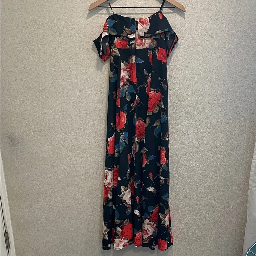 Lulu's Floral Off-Shoulder Maxi Dress Size Small - Picture 8 of 8